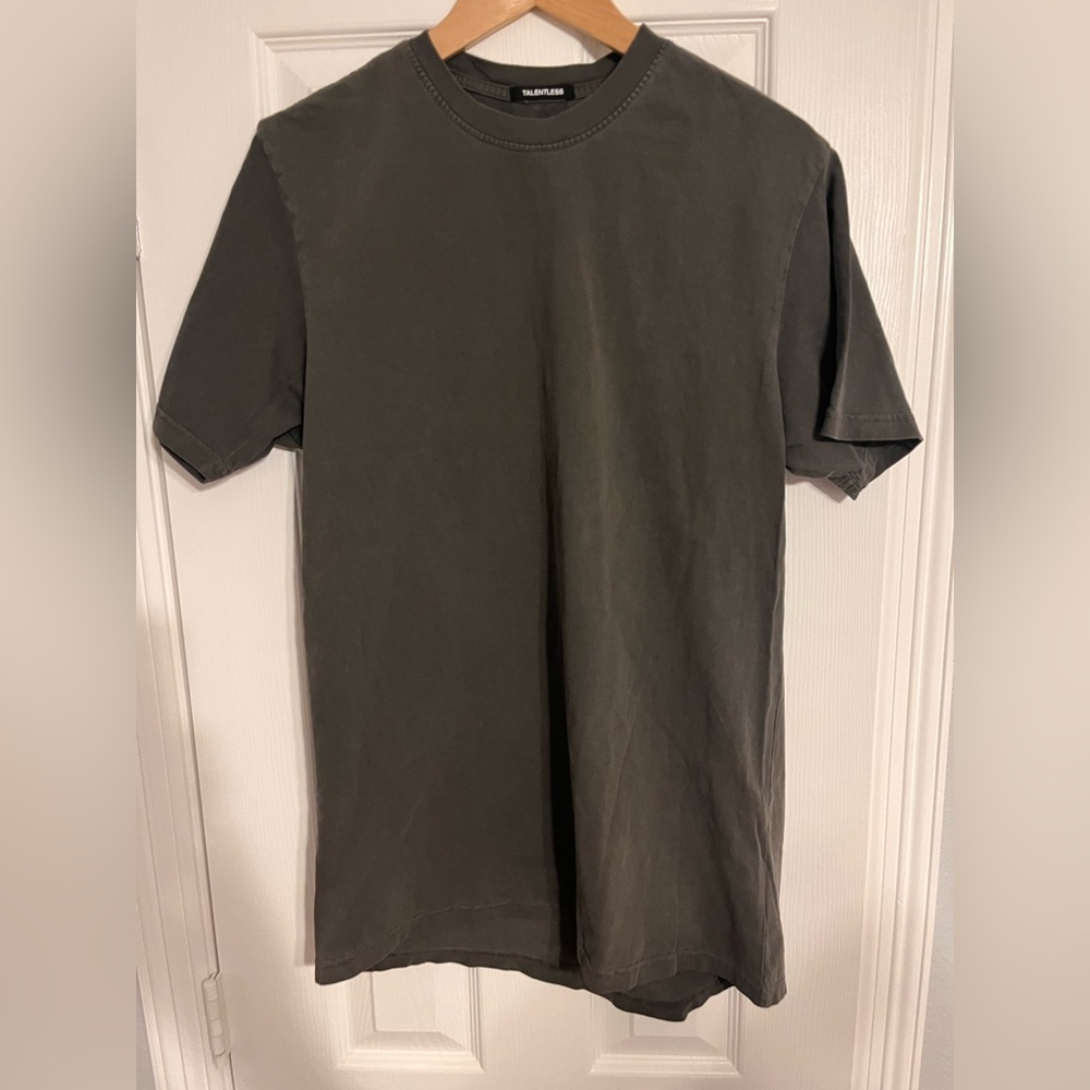 Size Medium Talentless Gray Tee Medium Weight (Nw… - image 1